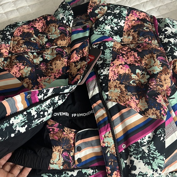 FP-Movement ski jacket - Picture 16 of 17